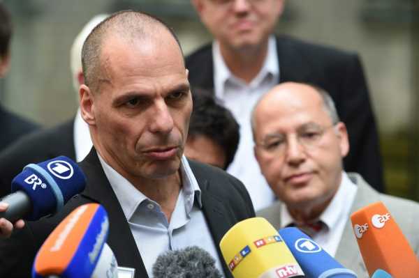 Ο Βαρουφάκης απειλεί με προσφυγή στο Ευρωπαϊκό Δικαστήριο για ενδεχόμενο Grexit 