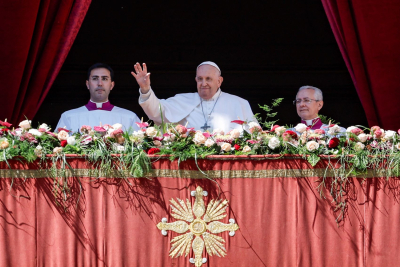 Ο Πάπας Φραγκίσκος ανέκραξε «Χριστός Ανέστη» σε άπταιστα ελληνικά για το Πάσχα των Καθολικών