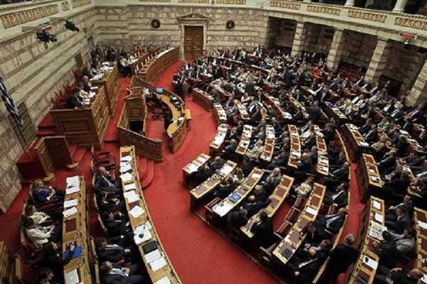 Βουλή: Σε υψηλούς τόνους συνεχίζεται η συζήτηση του πολυνομοσχεδίου