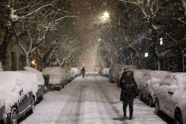 Θεοφάνεια για γενναίους: Χιονοπτώσεις αναμένονται απόψε στην Αττική, που θα είναι ισχυρά τα φαινόμενα