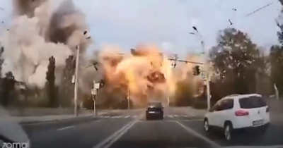 Ουκρανία: Συγκλονιστικό βίντεο από τη στιγμή που ρωσικός πύραυλος χτυπάει το Ντνίπρο