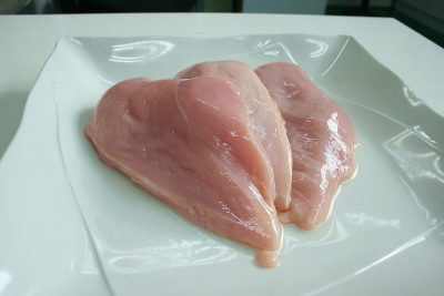 Πόσο καιρό «αντέχει» το κοτόπουλο στο ψυγείο σου: Τα σημάδια ότι θέλει... πέταμα