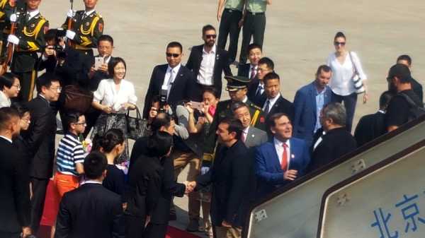 Αλ. Τσίπρας: Ταξίδι για την αναβάθμιση των σχέσεων με την Κίνα - Οι επιχειρηματίες που τον συνοδεύουν 