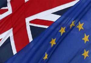 Μπαρνιέ: Η ΕΕ δεν εμποδίζει τους Βρετανούς να μιλούν με τις ΗΠΑ