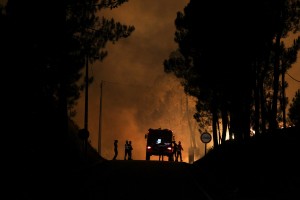Δύο μεγάλες πυρκαγιές μαίνονται στο κέντρο της Πορτογαλίας
