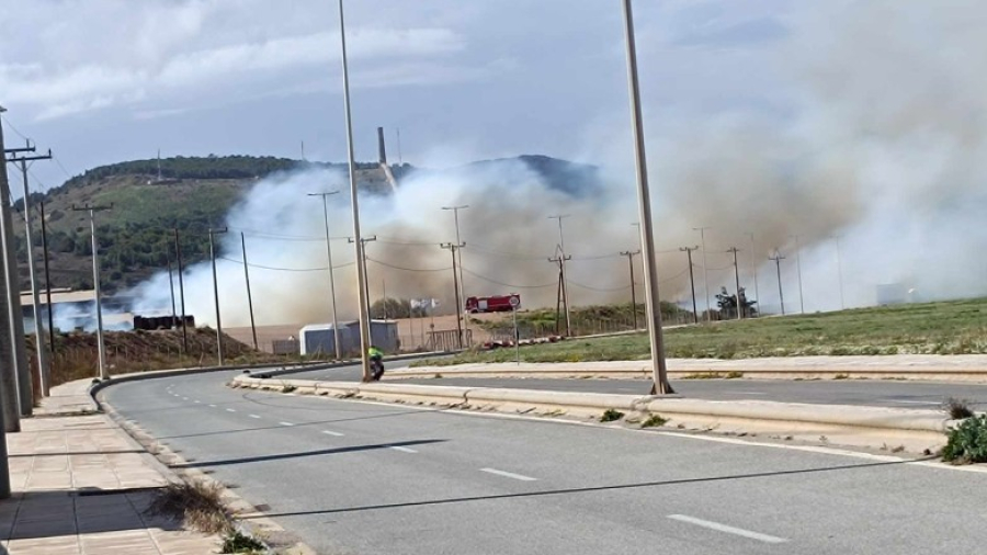 Αλαλούμ με την φωτιά στο Λαύριο: Ο δήμαρχος διαψεύδει τα περί εμπρηστή αντιδημάρχου