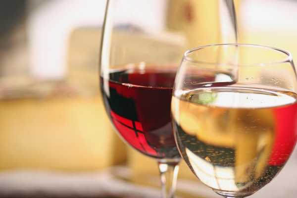 Εντείνονται οι πιέσεις για απόσυρση του Ειδικού Φόρου Κατανάλωσης στο κρασί 