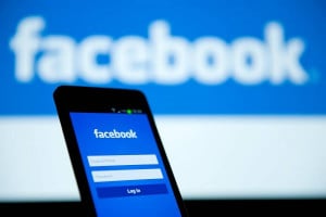 Το Facebook βάζει «φρένο» και σε άλλα προφίλ με λαϊκιστικό περιεχόμενο