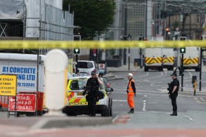 Τρεις συλλήψεις υπόπτων για το τρομοκρατικό χτύπημα στην Γέφυρα του Λονδίνου