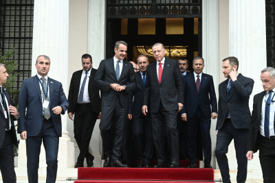 Οι 15 κρίσιμες... «υπογραφές» στο πλαίσιο του 5ου Ανώτατου Συμβουλίου Συνεργασίας Ελλάδας - Τουρκίας