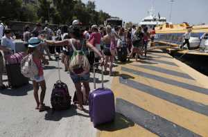 Οι μισοί Έλληνες τουρίστες ζητούν Wi-Fi από το κατάλυμα των διακοπών του