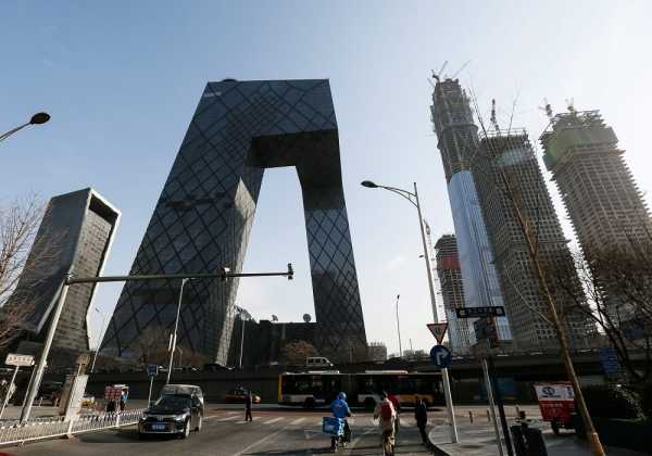 Το Πεκίνο δηλώνει έτοιμο να αναλάβει τα «ηνία» του κόσμου