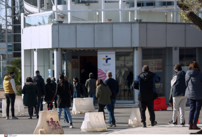«Βράζει» πάλι η Θεσσαλονίκη: Στο «κόκκινο» το ιικό φορτίο του κορονοϊού και της γρίπης