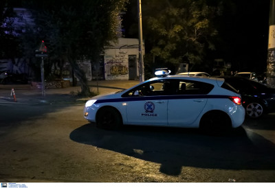 Μία σύλληψη και πρόστιμα «φωτιά» σε κορωνοπάρτυ στη Θεσσαλονίκη