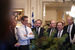 Κυριάκος Μητσοτάκης προς νέους βουλευτές ΝΔ: Δεν είμαστε ΣΥΡΙΖΑ, θα κάνουμε όσα υποσχεθήκαμε