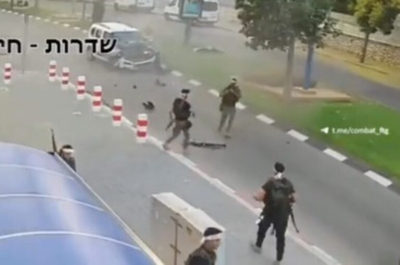Νέο βίντεο από τις σφαγές της Χαμάς την 7η Οκτωβρίου: Χτυπούν με ρουκέτα διερχόμενο αυτοκίνητο (σκληρές εικόνες)