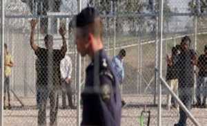ΣτΠ: Ξεχωριστή κράτηση για τους ανηλίκους στα κέντρα κράτησης μεταναστών