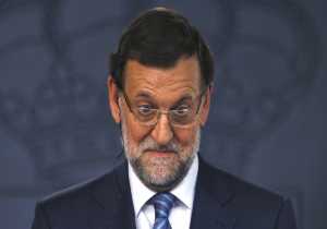 Ισπανία: Οι σοσιαλιστές αφήνουν τον Ραχόι να κυβερνήσει