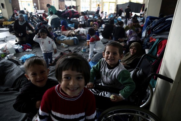 Στους 3717 οι εγκλωβισμένοι στη Λέσβο μετανάστες και πρόσφυγες
