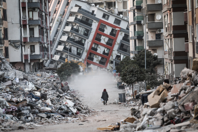 Σεισμός Τουρκία: Νέο «θαύμα», ζωντανοί βγήκαν 3 άνθρωποι μετά από 296 ώρες κάτω από τα ερείπια