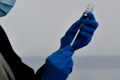 Εμβολιασμοί: Ανοίγει η πλατφόρμα για ραντεβού και για τους 40άρηδες