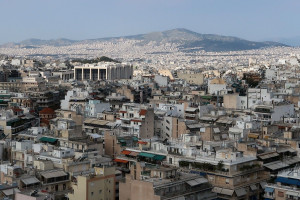 Μετά τα μπάνια του λαού οι πρώτοι πλειστηριασμοί στην Ελλάδα