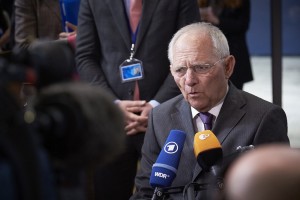 SPD: Ο Σόιμπλε συγκάλυψε την υπόθεση κατασκοπείας φορολογικών αρχών από την Ελβετία