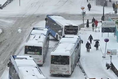 Σφοδρή χιονόπτωση στη Φινλανδία, διακόπηκαν δρομολόγια, ακυρώθηκαν πτήσεις