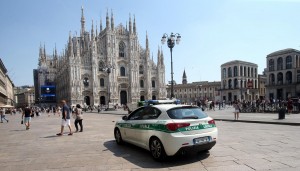 Συναγερμός στο Μιλάνο - η πλαϊνή πόρτα του Duomo βρέθηκε ανοικτή μετά τα μεσάνυχτα
