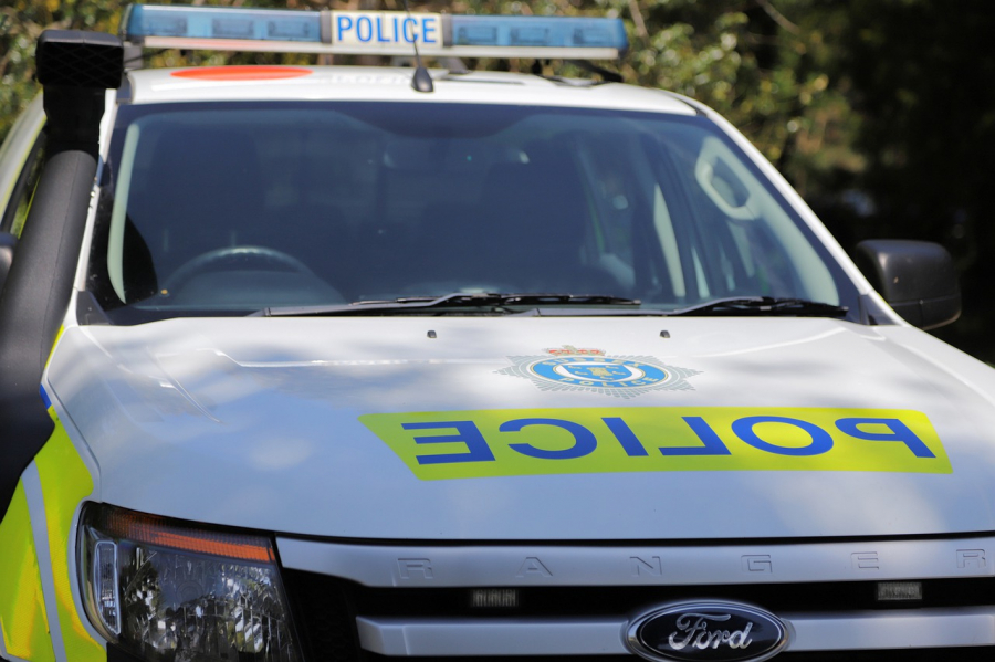 Συνελήφθη άνδρας στο κεντρικό Λονδίνο, επιτέθηκε με μαχαίρι σε φρουρούς του υπουργείου Άμυνας