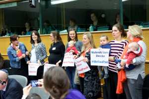 Κίνδυνος να ακυρωθεί η Οδηγία για την Άδεια Μητρότητας