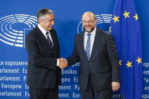 «Λύση του Κυπριακού μέσα στο 2016», συμφώνησαν Σούλτς - Ακιντζί