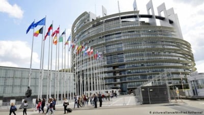 ΕΕ: Οι Βρυξέλλες υπό πίεση μπροστά στην αγανάκτηση των αγροτών