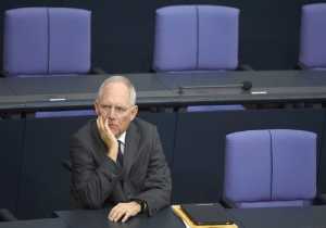 Eurogroup: Σταθερός στη σκληρή γραμμή για το χρέος ο Σόιμπλε
