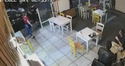 Βίντεο ντοκουμέντο από τον ξυλοδαρμό 22χρονου στη Θεσσαλονίκη