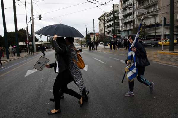 Ποιοι δρόμοι είναι κλειστοί σε Αθήνα και Πειραιά λόγω παρελάσεων