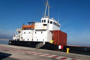 Ακυβέρνητο φορτηγό πλοίο λόγω μηχανικής βλάβης πλέει β/α της Κέας