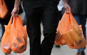 Από σήμερα τέλος οι δωρεάν πλαστικές σακούλες στα σούπερ μάρκετς