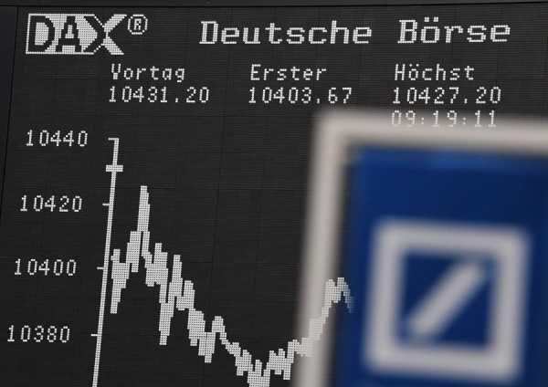Βυθίζεται η μετοχή της Deutsche Bank