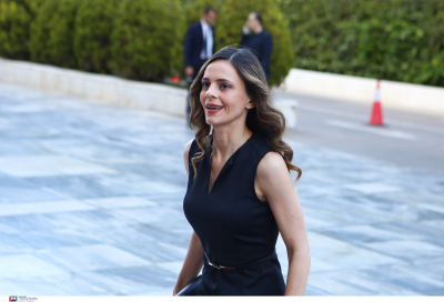 Η Έφη Αχτσιόγλου ανακοινώνει την υποψηφιότητά της για την ηγεσία του ΣΥΡΙΖΑ
