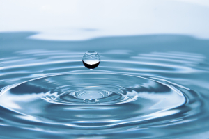 Εμφιαλωμένο νερό: Η «άγνωστη» διαφορά μεταξύ φυσικού μεταλλικού νερού και επιτραπέζιου