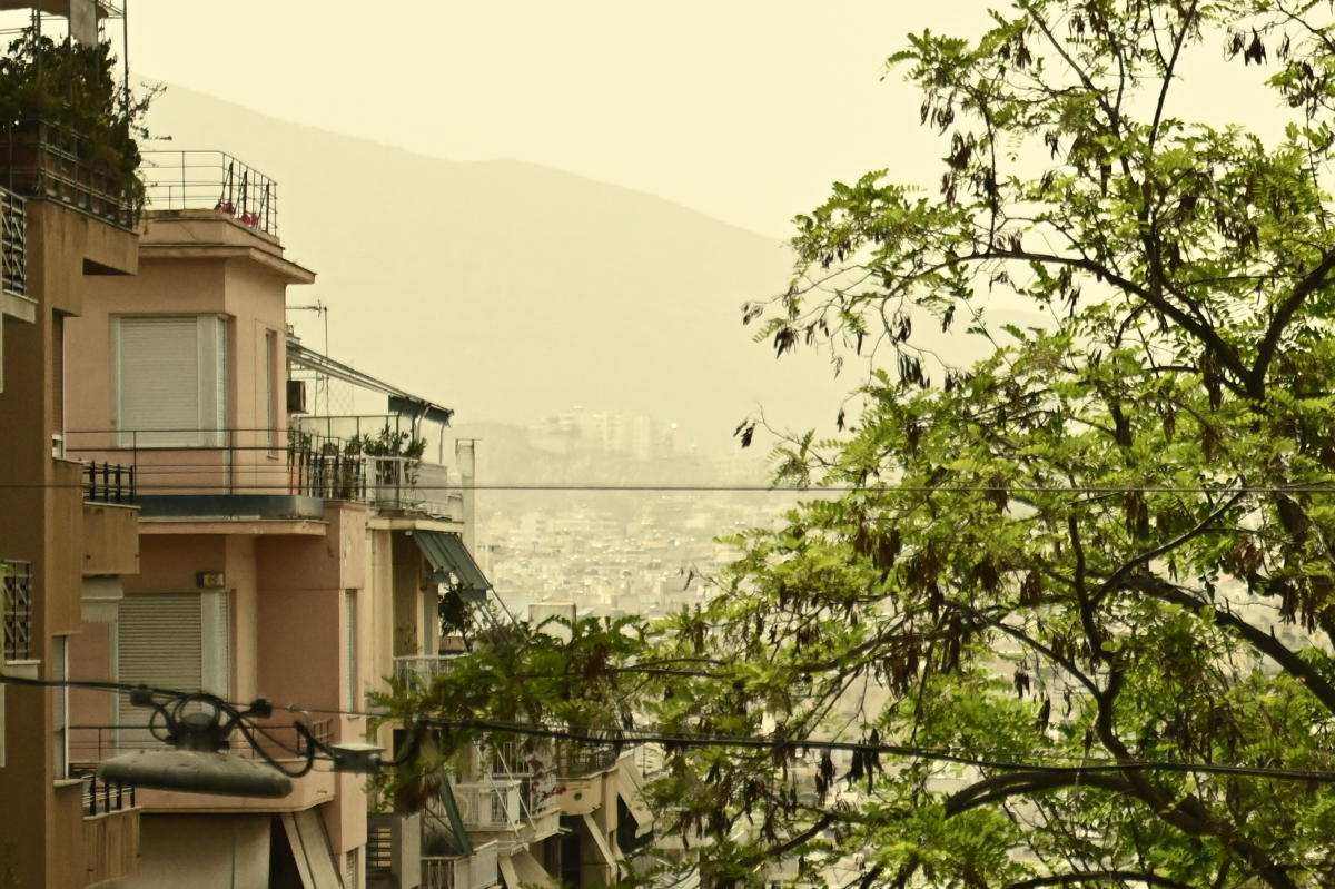 Έρχεται διπλό κύμα σκόνης στην Ελλάδα: Ανάλυση Λαγουβάρδου στο Dnews