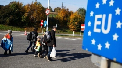 Το Βερολίνο ανοίγει την «πόρτα» για τους αιτούντες άσυλο από την Ιταλία