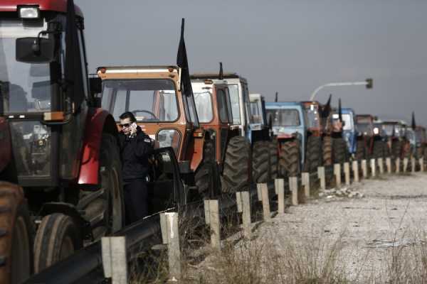 Τα μπλόκα των αγροτών στην Πελοπόννησο σήμερα Τρίτη