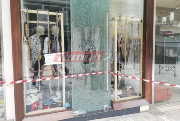 Πάτρα: Καταδρομική επίθεση σε καταστήματα - Έσπασαν με ρόπαλα τζαμαρίες (pics)