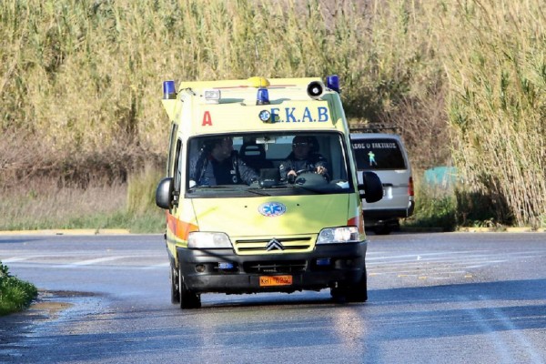 Σύγκρουση οχημάτων στη λεωφόρο Γεωργικής Σχολής στη Θεσσαλονική