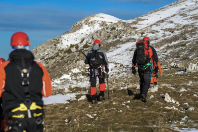 Ορειβάτες εγκλωβίστηκαν σε δύσβατη περιοχή στο Βελβεντό - Δύσκολη επιχείρηση διάσωσης