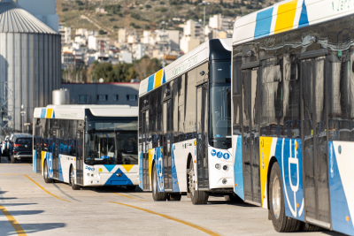 Εφθασαν στην Αθήνα τα πρώτα 140 ηλεκτρικά λεωφορεία, σύντομα στην κυκλοφορία