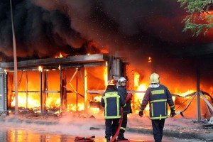 Χανιά: Πυρκαγιά κατέστρεψε αποθήκη ξυλείας