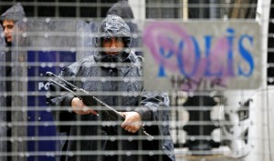 Τουρκία: Η αστυνομία με πλαστικές σφαίρες διέλυσε το Gay Pride